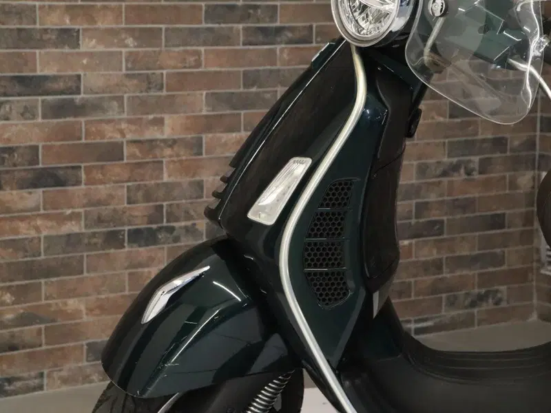Vespa GTS 300 Hpe (2019) (13)