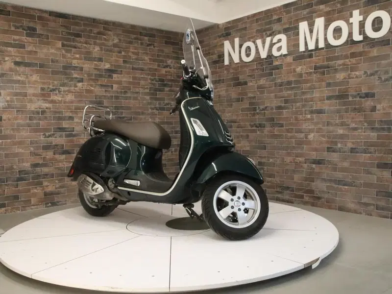 Vespa GTS 300 Hpe (2019) (7)