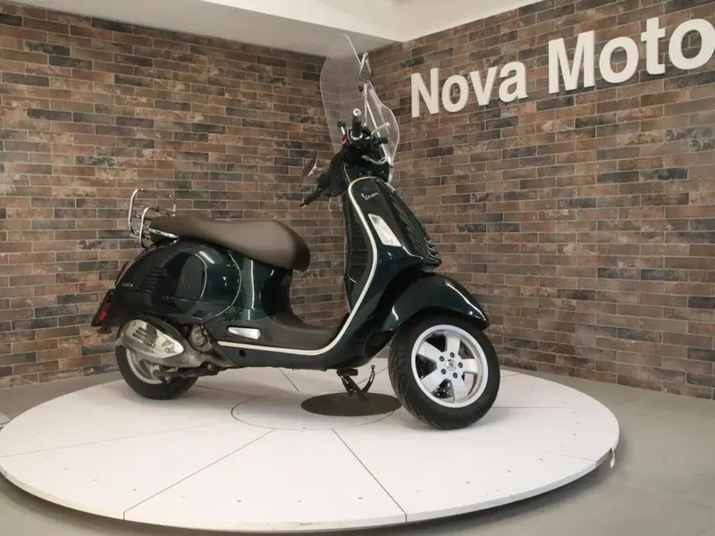 Vespa GTS 300 Hpe (2019) (8)