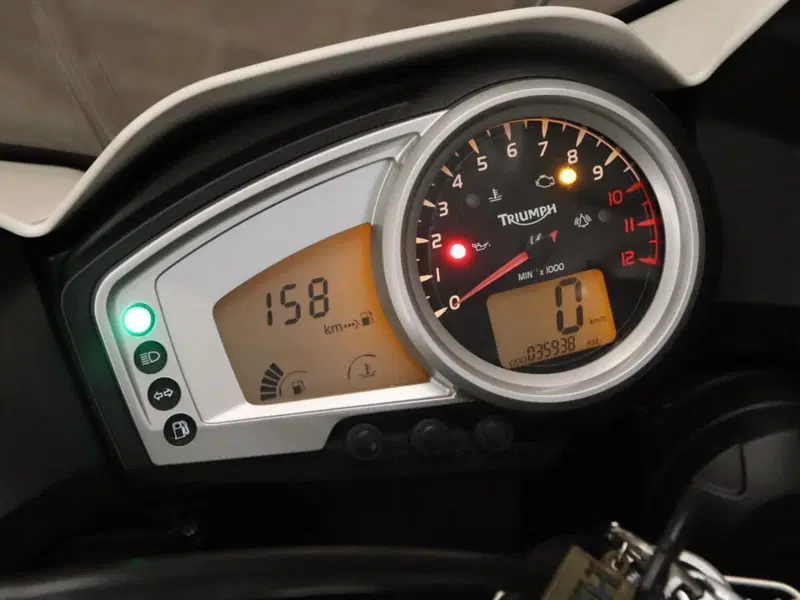 Triumph Tiger 1050 ABS (2006 - 12) (14)