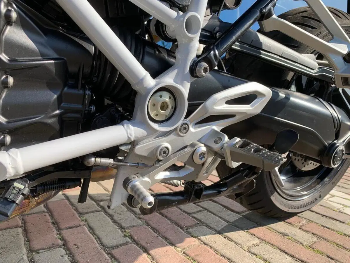 Bmw R 1250 RS (2021 - 25) (4)