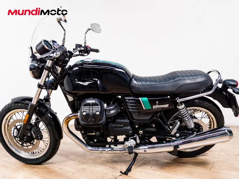 Moto Guzzi V7 III Special (2017 - 20) (6)