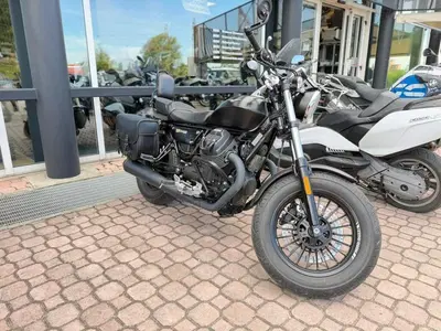 Moto Guzzi V9 Roamer (2021 - 24) usata