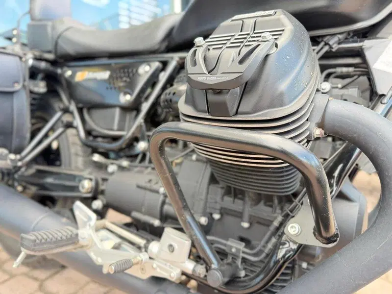 Moto Guzzi V9 Roamer (2021 - 24) (9)