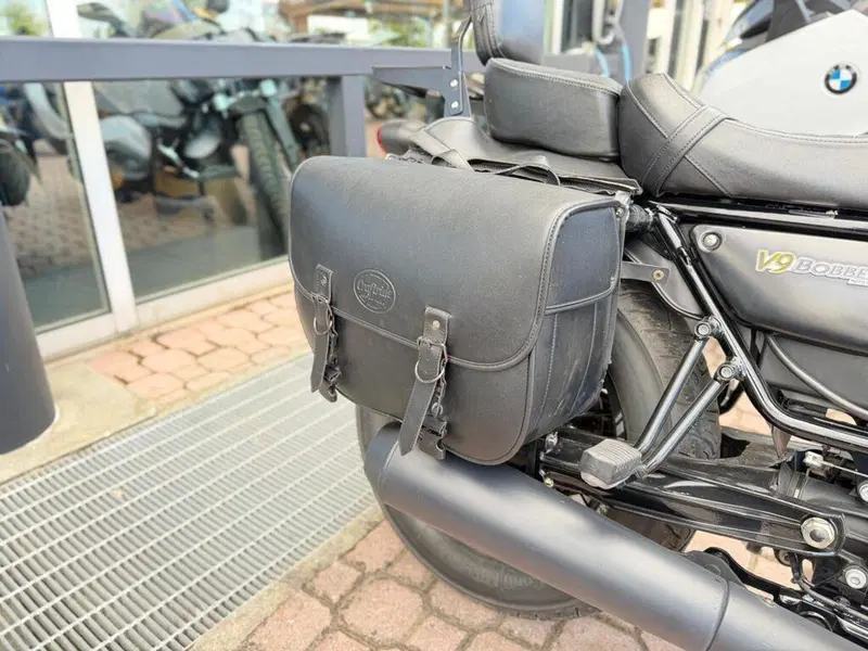 Moto Guzzi V9 Roamer (2021 - 24) (8)