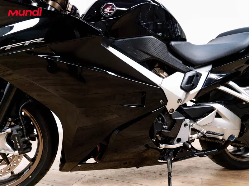 Honda VFR 800 ABS (2002 - 06) (9)