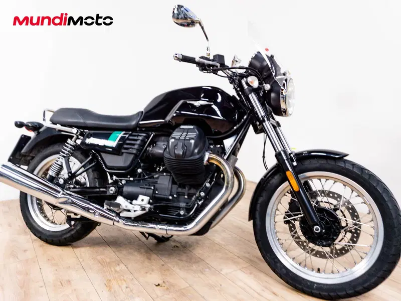 Moto Guzzi V7 III Special (2017 - 20) (2)
