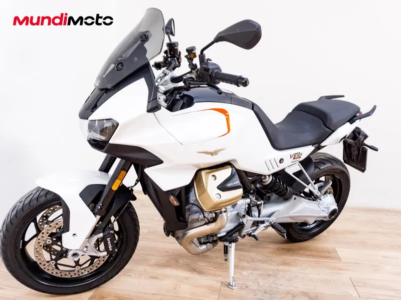 Moto Guzzi V100 Mandello (2022 - 24) (6)