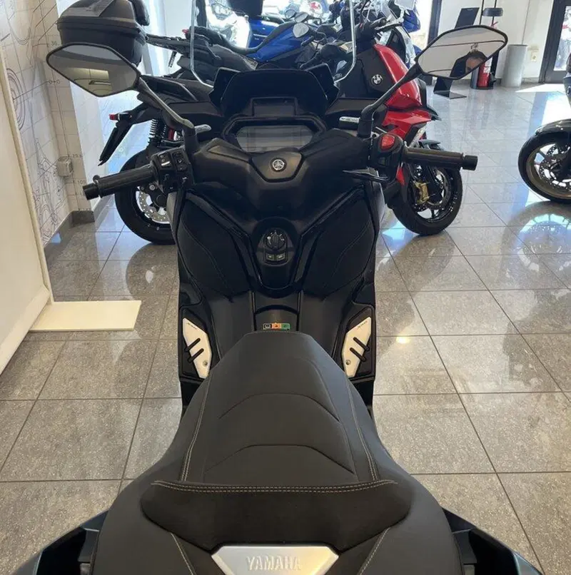 Yamaha X-Max 300 Tech Max (2021 - 24) (5)
