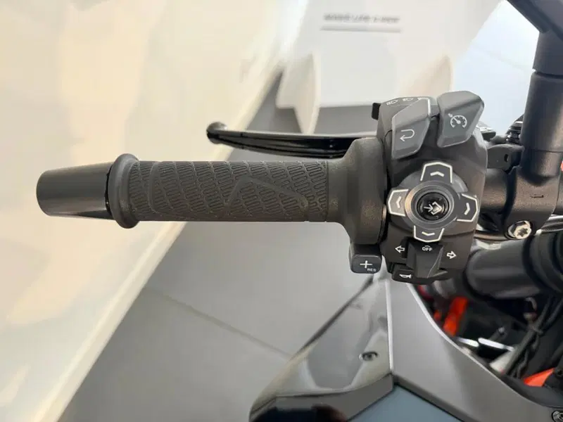 KTM 1290 Super Duke R EVO (2022 - 23) (2)