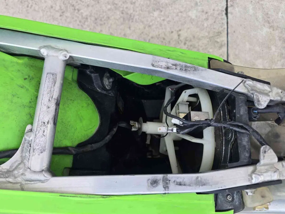 Kawasaki KX450F (2011 - 12) (24)