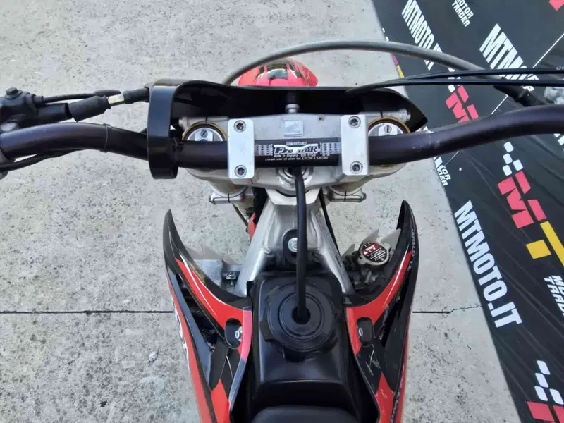 Honda CRF 450R (2005) (18)