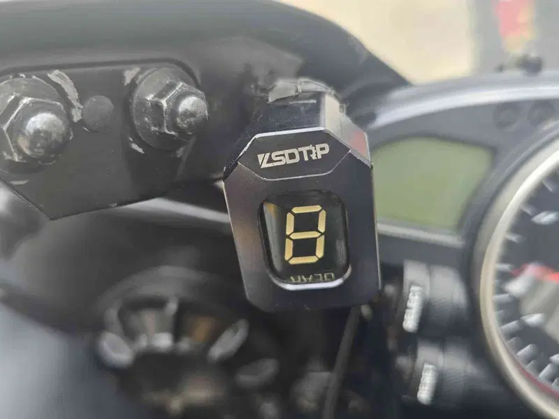 Yamaha YZF R6 (2008 - 09) (31)