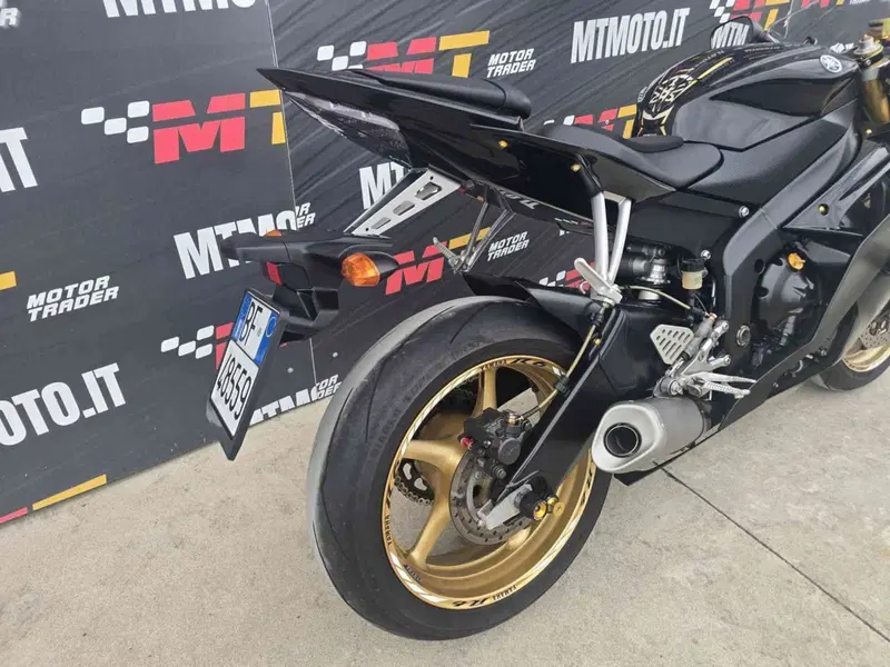 Yamaha YZF R6 (2008 - 09) (4)