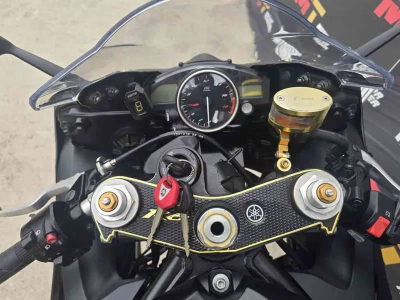 Yamaha YZF R6 (2008 - 09) (45)