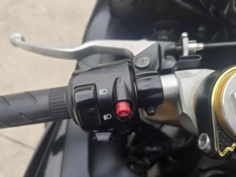 Yamaha YZF R6 (2008 - 09) (17)