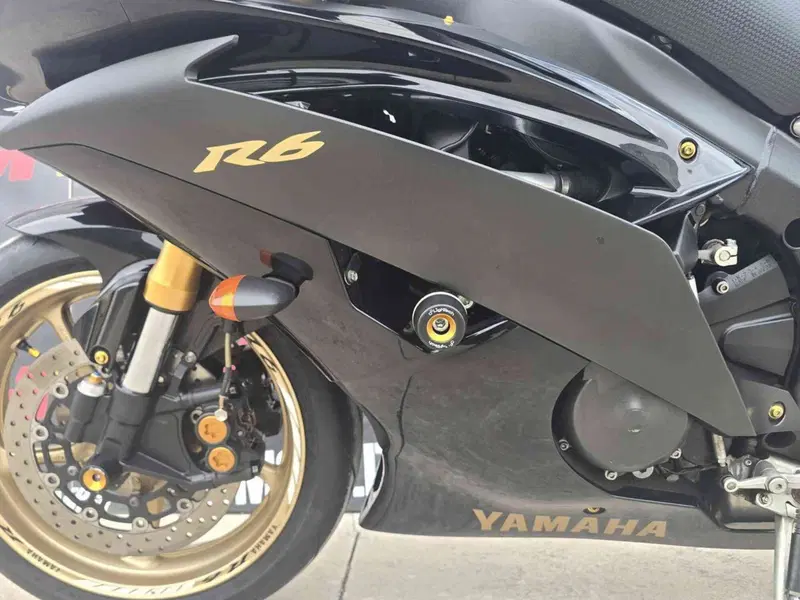Yamaha YZF R6 (2008 - 09) (7)