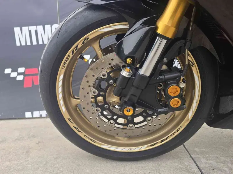 Yamaha YZF R6 (2008 - 09) (9)