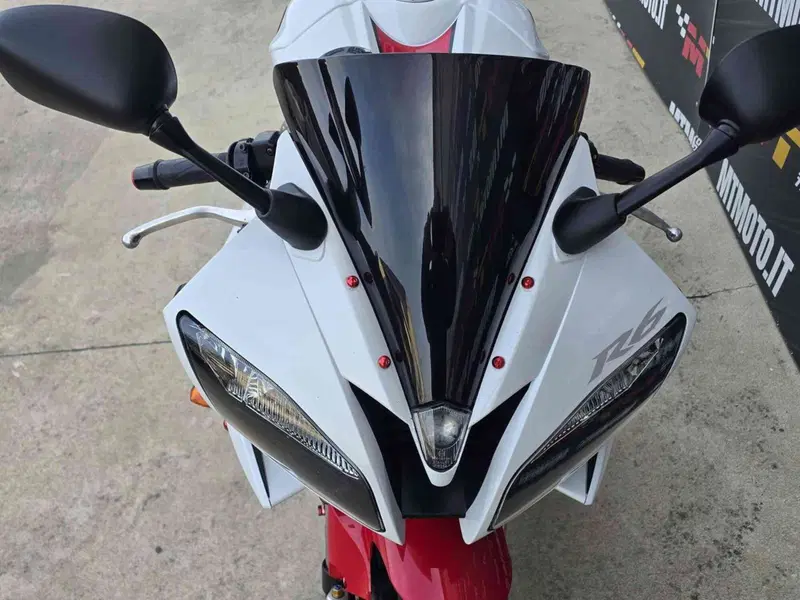 Yamaha YZF R6 (2006 - 07) (7)