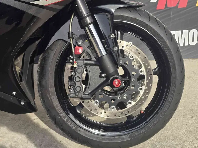 Yamaha YZF R1 (2007 - 08) (14)