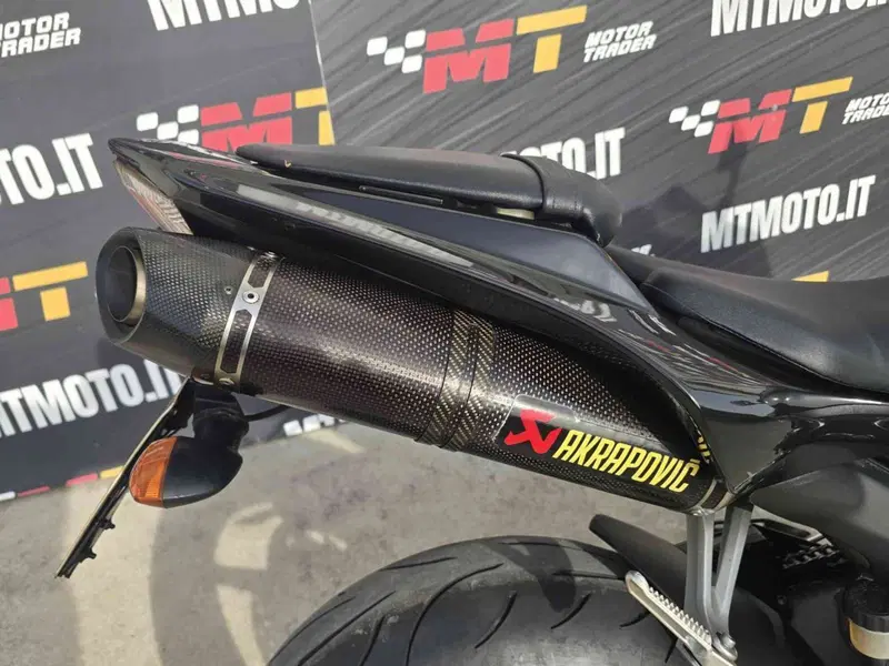 Yamaha YZF R1 (2007 - 08) (11)