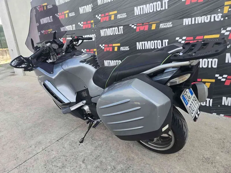 Kawasaki GTR 1400 (2007 - 09) (5)