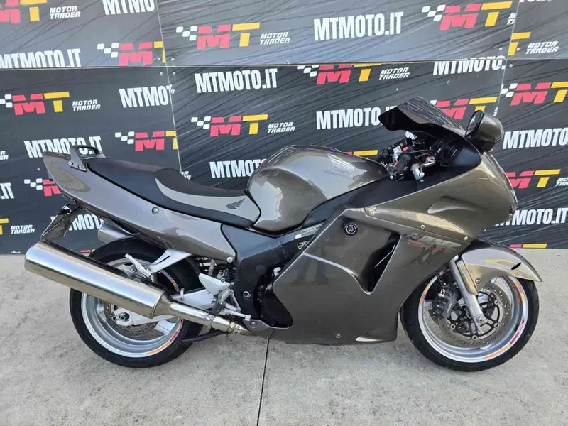 Honda CBR 1100 XX Superblackbird (1996 - 98)