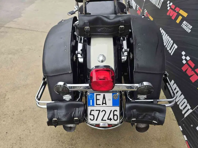 Harley-Davidson 103 Road King Classic (2011 - 13) - FLHRC (28)