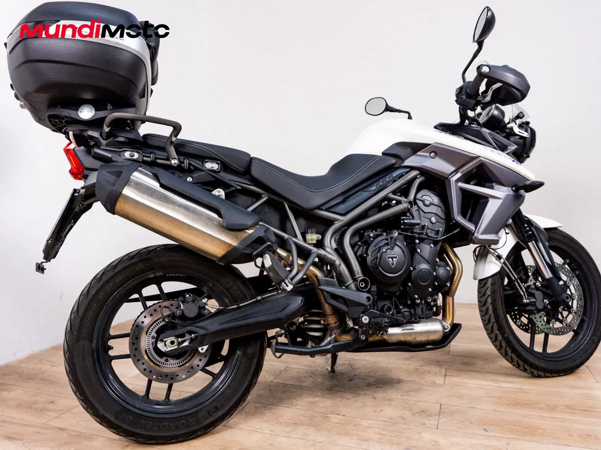Triumph Tiger 800 XRx (2015 - 17) (2)