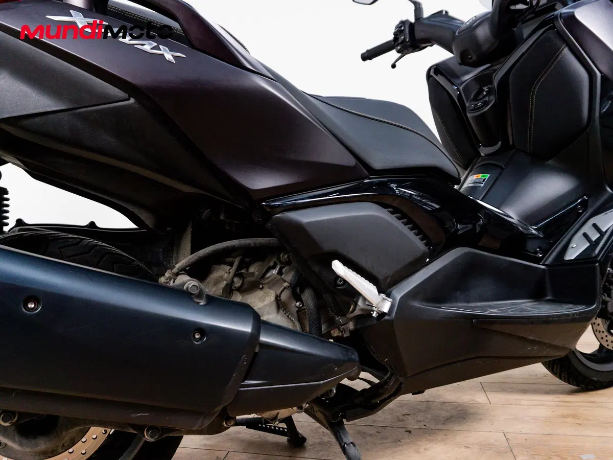 Yamaha X-Max 300 Tech Max (2020) (4)