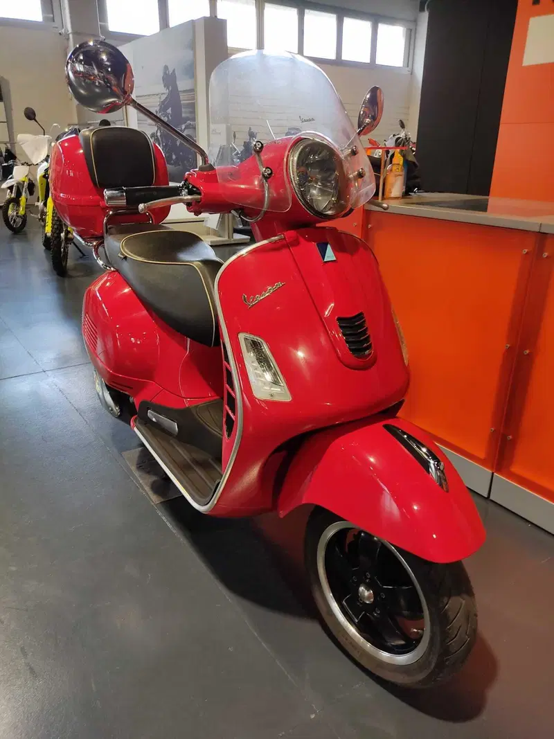 Vespa GTS 300 Super ABS (2014 - 16) (4)