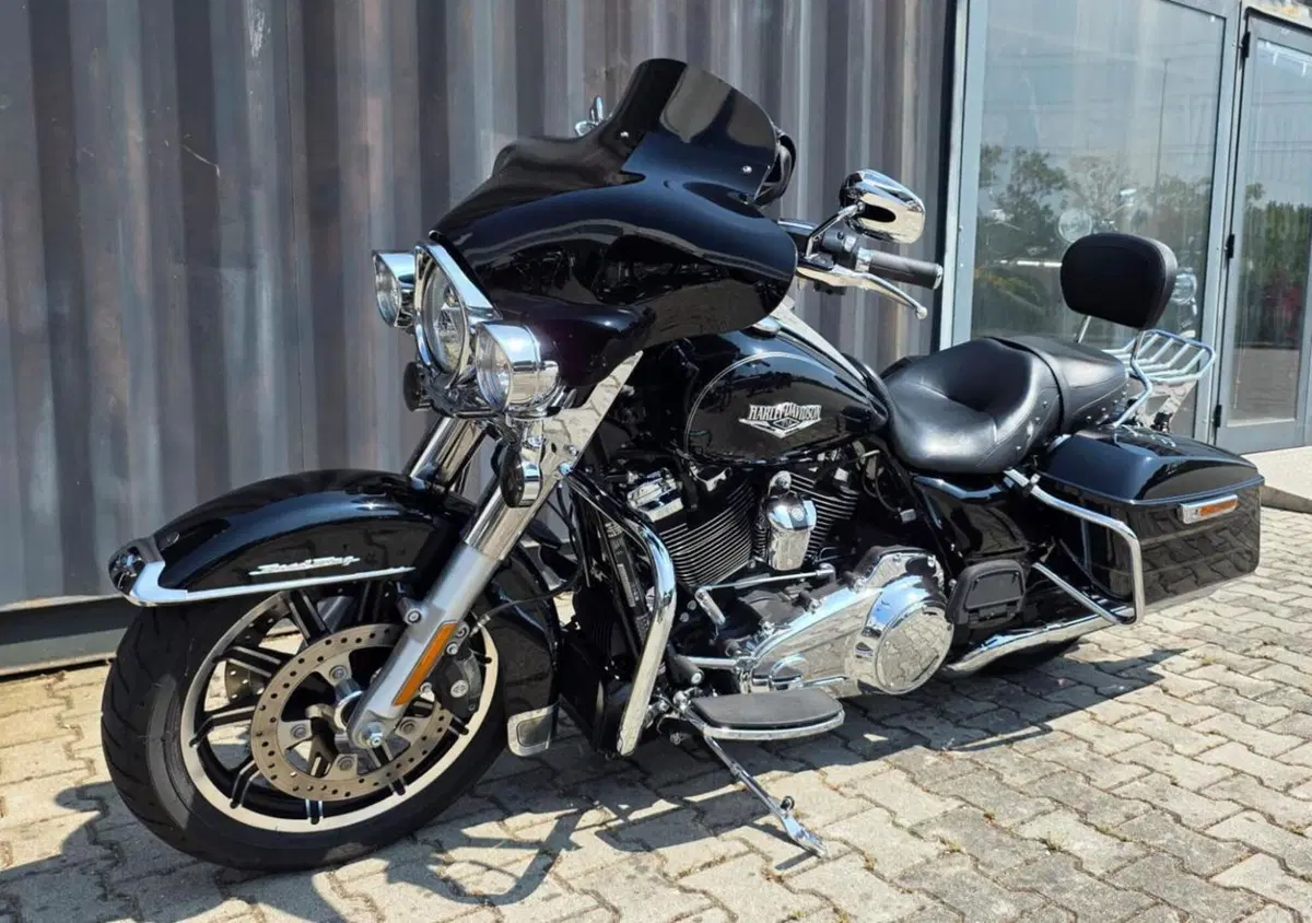 Harley-Davidson 107 Road King (2017) - FLHR (5)