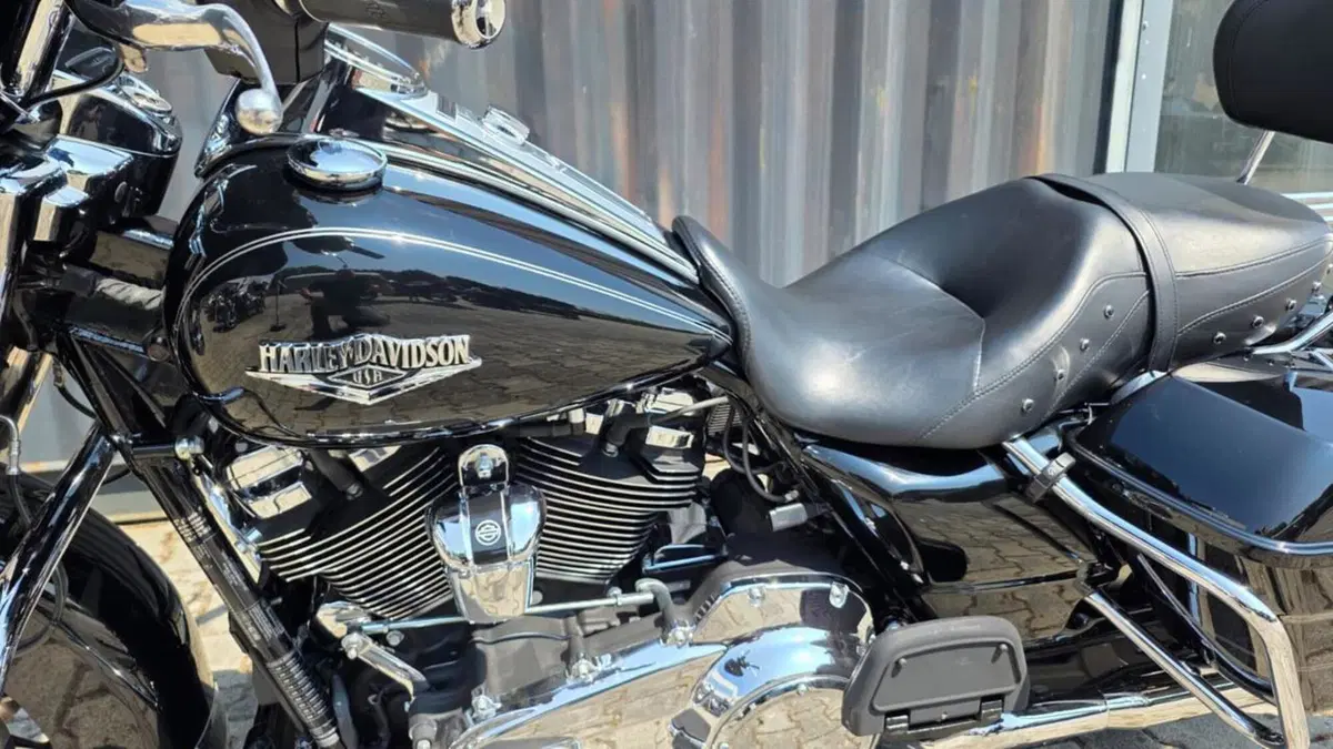 Harley-Davidson 107 Road King (2017) - FLHR (19)