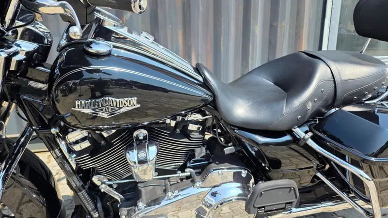 Harley-Davidson 107 Road King (2017) - FLHR (19)