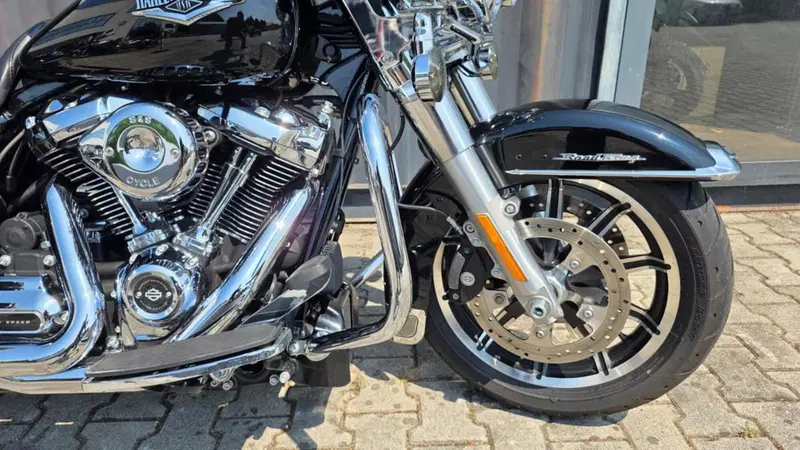 Harley-Davidson 107 Road King (2017) - FLHR (12)
