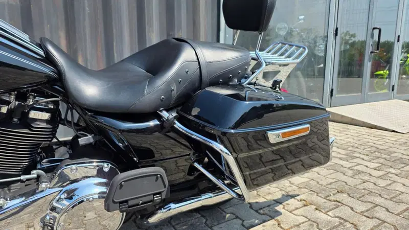 Harley-Davidson 107 Road King (2017) - FLHR (21)