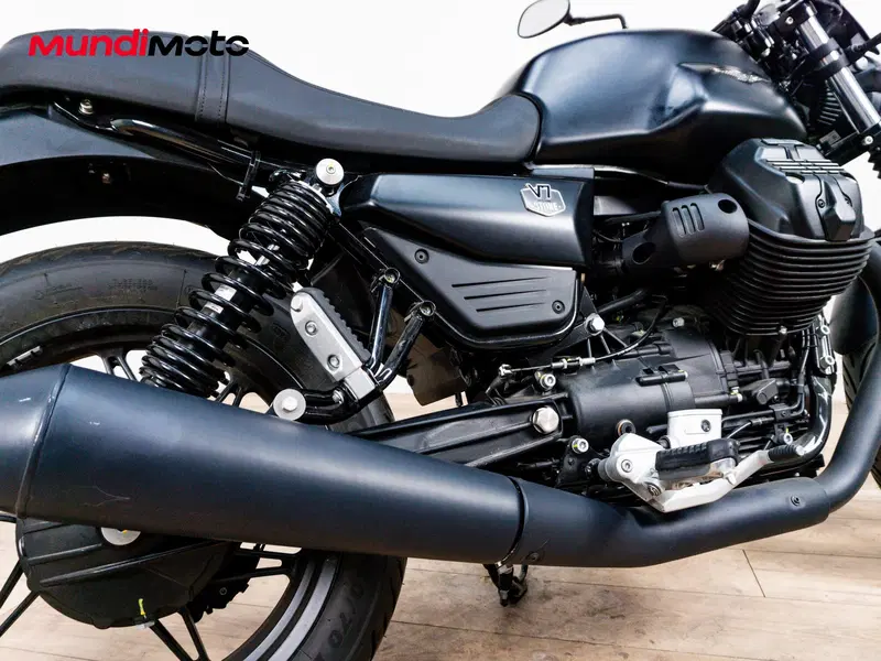 Moto Guzzi V7 850 Stone Special Abs (2021) (4)