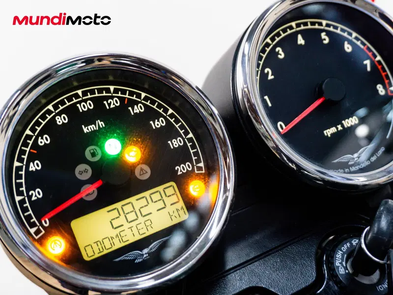 Moto Guzzi V7 III Special (2017 - 20) (12)