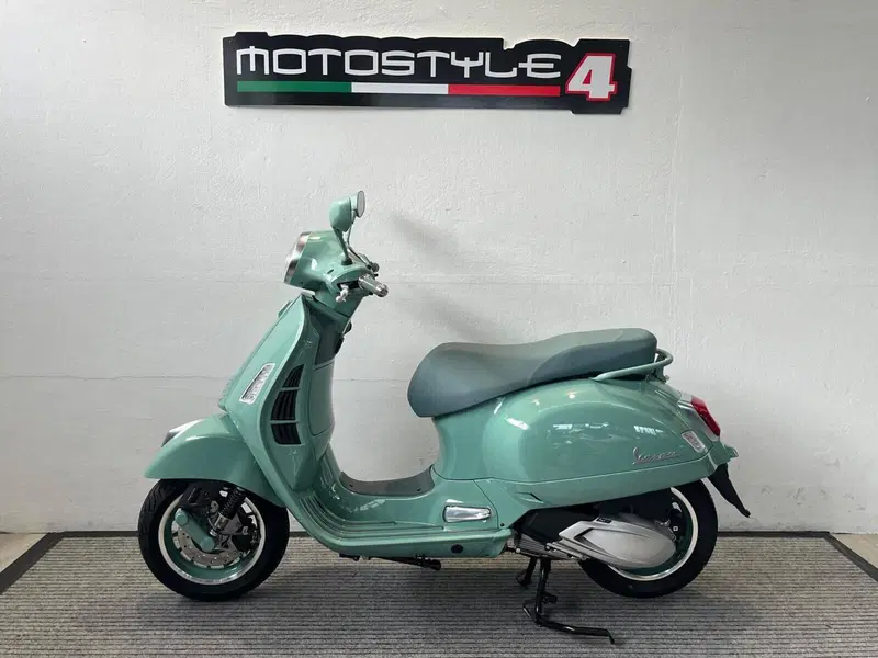 Vespa GTS 310 80th (2026) (2)