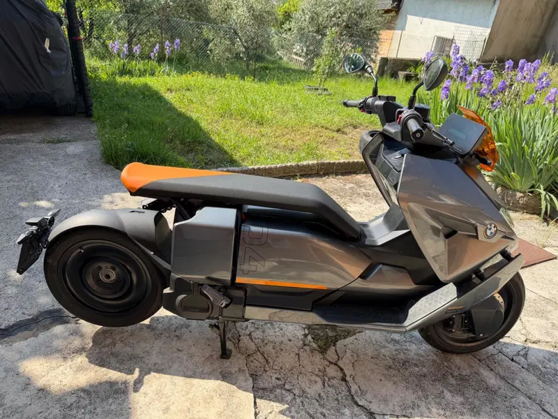 Bmw CE 04 (2021 - 25) (3)