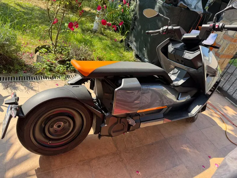 Bmw CE 04 (2021 - 25) (5)