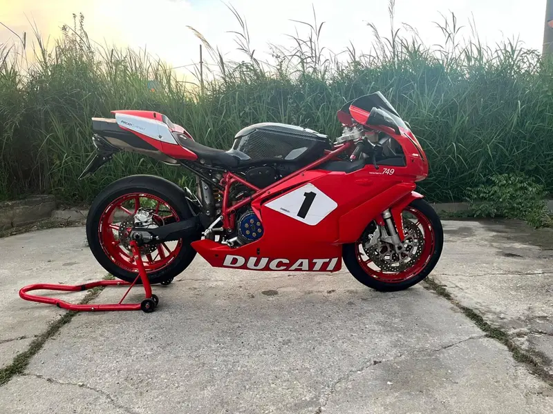 Ducati 749 Dark (2003 - 07)