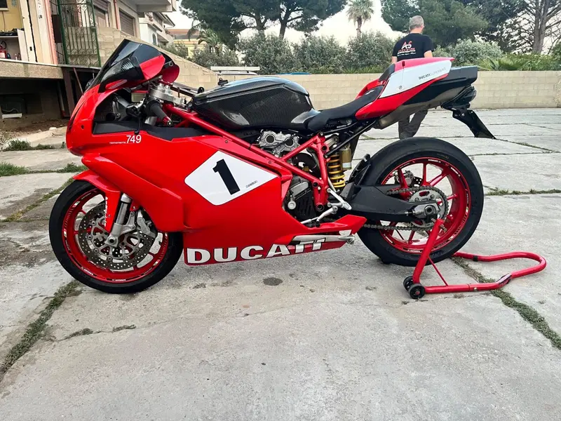 Ducati 749 Dark (2003 - 07) (2)