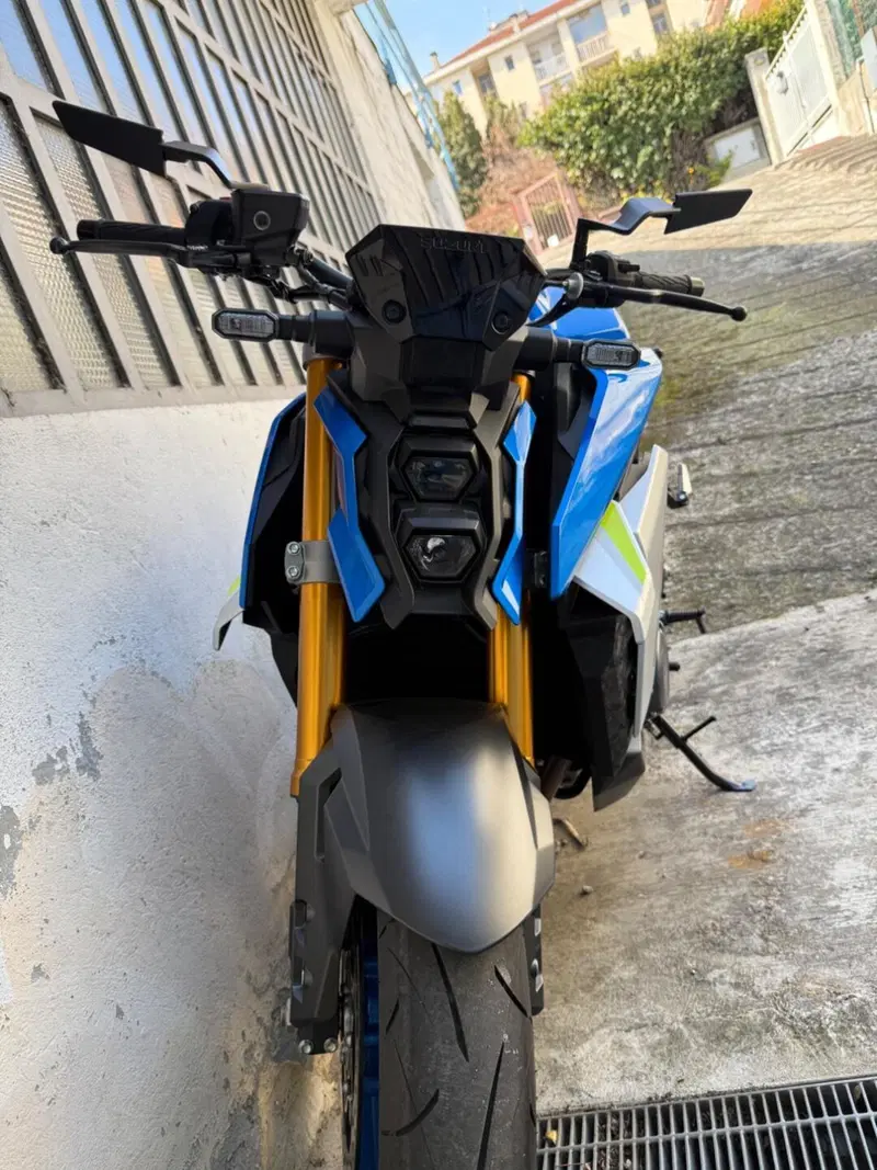 Suzuki GSX-S1000 (2021 - 25) (5)