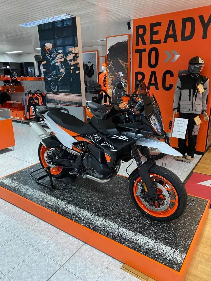KTM 890 SMT (2026)