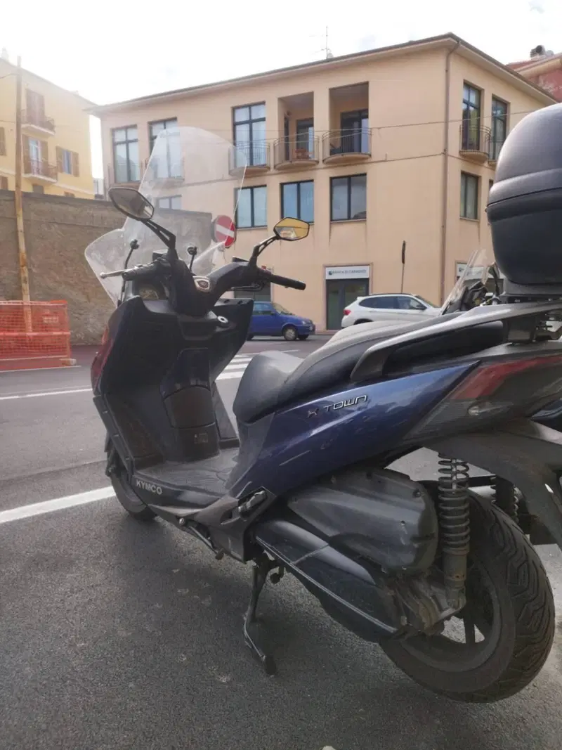 Kymco X-Town 300i City (2021 - 25) (4)