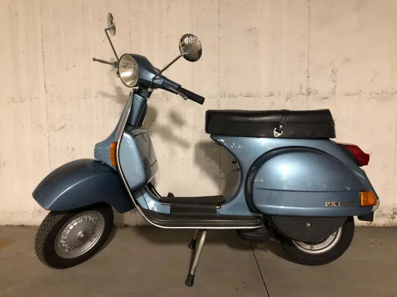Piaggio Vespa 125 PX  (8)