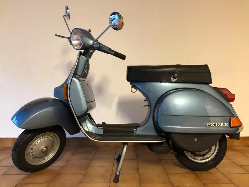 Piaggio Vespa 125 PX  (15)