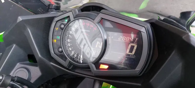 Kawasaki Ninja 400 Performance (2023) (4)
