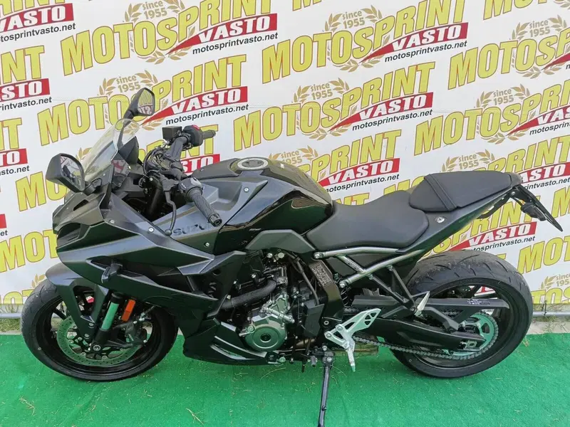 Suzuki GSX-8R (2024 - 26) (2)